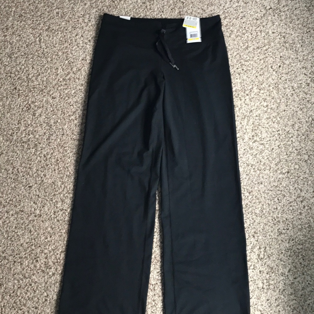 Ladies UA long black loose fit pants